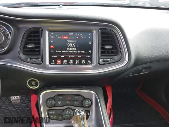 ✅ 2015 Dodge Challenger R/T • VIN: 2C3CDZAT9FH914013 • Lot: 43288641. Wystawiony na IAAI z przebiegiem 61 922 mil. Bezpłatny archiwum sprzedaży aukcyjnych z USA i szczegółowy raport historii pojazdu na DreamBid. Zdjęcie 20.