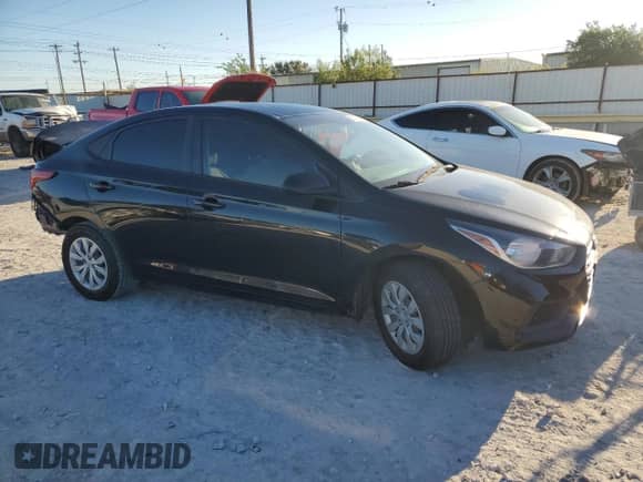 ✅ 2020 Hyundai Accent SE • VIN: 3KPC24A60LE097276 • Lot: 72590384. Wystawiony na Copart z przebiegiem 124 035 mil mil. Skorzystaj z bezpłatnego archiwum sprzedaży aukcyjnych z USA i zobacz szczegółowy raport historii pojazdu na DreamBid. Zdjęcie 4.