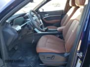 ✅ 2022 Audi e-tron Premium Plus • VIN: WA1LAAGE8NB030872 • Lot: 72593972. Wystawiony na Copart z przebiegiem 4 896 mil. Bezpłatny archiwum sprzedaży aukcyjnych z USA i szczegółowy raport historii pojazdu na DreamBid. Zdjęcie 7.