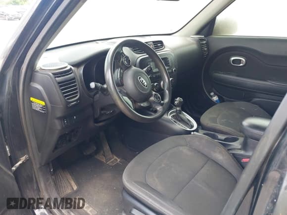 ✅ 2014 Kia Soul • VIN: KNDJN2A2XE7087583 • Lot: 43136536. Listed on IAAI with 231,402 mi. Free auction sales archive from the USA and detailed vehicle history report at DreamBid. Image 5.