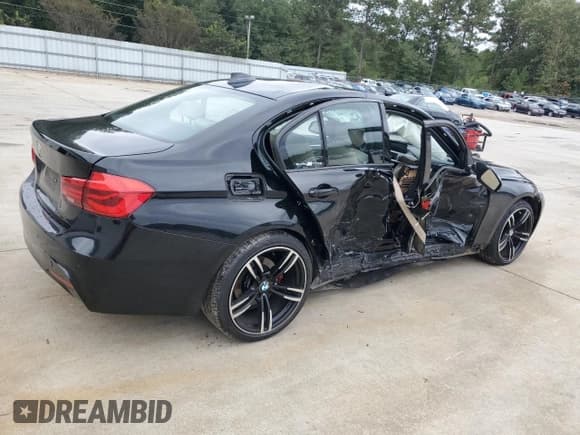 ✅ 2016 BMW 3 Series 328i • VIN: WBA8E9G52GNT46488 • Lot: 84752865. Wystawiony na Copart z przebiegiem 104 045 mil. Bezpłatny archiwum sprzedaży aukcyjnych z USA i szczegółowy raport historii pojazdu na DreamBid. Zdjęcie 3.