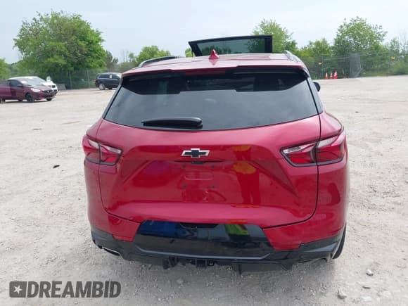 ✅ 2021 Chevrolet Blazer RS • VIN: 3GNKBKRS4MS570818 • Lot: 42511827. Wystawiony na IAAI z przebiegiem 28 519 mil. Bezpłatny archiwum sprzedaży aukcyjnych z USA i szczegółowy raport historii pojazdu na DreamBid. Zdjęcie 17.
