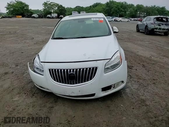 ✅ 2011 Buick Regal CXL RL2 • VIN: 2G4GP5EC9B9179122 • Лот: 61437885. Опубликован ранее на Copart с пробегом 93 754 миль. Бесплатный доступ к архиву аукционных продаж из США и подробный отчёт об истории автомобиля на DreamBid. Изображение 13.