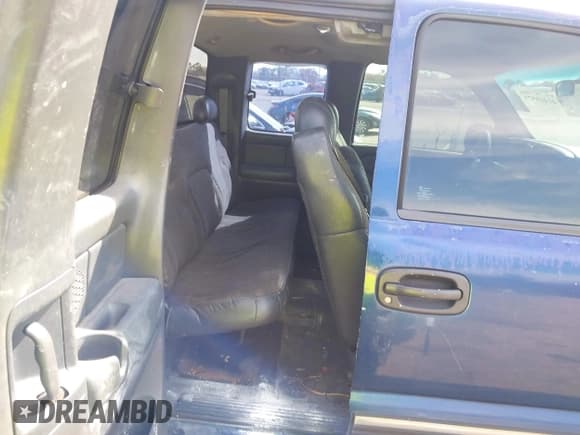 ✅ 2000 Chevrolet Silverado 1500 • VIN: 2GCEC19W3Y1137511 • Лот: 41449575. Опубликован ранее на IAAI с пробегом 309 743 миль. Бесплатный доступ к архиву аукционных продаж из США и подробный отчёт об истории автомобиля на DreamBid. Изображение 8.