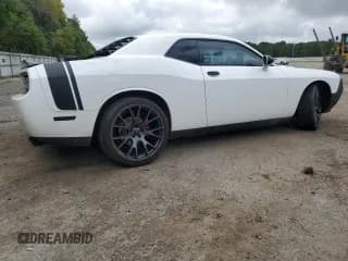 ✅ 2013 Dodge Challenger Rallye Redline • VIN: 2C3CDYAGXDH695413 • Lot: 71608974. Wystawiony na Copart z przebiegiem 195 826 mil. Bezpłatny archiwum sprzedaży aukcyjnych z USA i szczegółowy raport historii pojazdu na DreamBid. Zdjęcie 3.