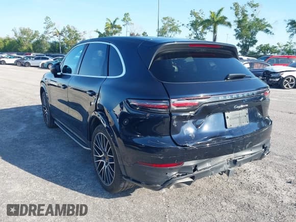 ✅ 2019 Porsche Cayenne • VIN: WP1AA2AY1KDA06305 • Lot: 42237705. Listed on IAAI with 38,118 mi. Free auction sales archive from the USA and detailed vehicle history report at DreamBid. Image 3.