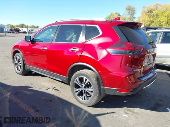✅ 2018 Nissan Rogue SV • VIN: 5N1AT2MVXJC839341 • Lot: 43519798. Wystawiony na IAAI z przebiegiem 33 516 mil. Bezpłatny archiwum sprzedaży aukcyjnych z USA i szczegółowy raport historii pojazdu na DreamBid. Zdjęcie 3.