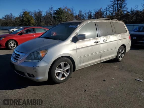✅ 2008 Honda Odyssey Touring • VIN: 5FNRL38988B070877 • Lot: 89704215. Wystawiony na Copart z przebiegiem 70 772 mil. Bezpłatny archiwum sprzedaży aukcyjnych z USA i szczegółowy raport historii pojazdu na DreamBid. Zdjęcie 1.