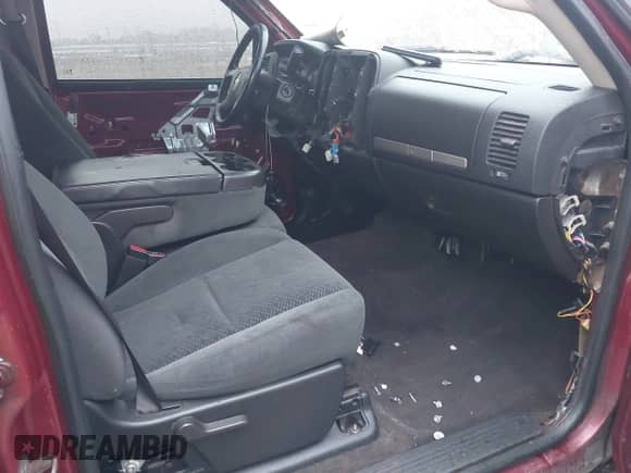 2008 Chevrolet Silverado 2500HD LTZ с VIN 1GCHK23K78F172587, выставлен на аукционе IAAI как лот 43364679 с пробегом 132 225 миль миль и . История ставок и продаж доступна на DreamBid. Изображение 5.