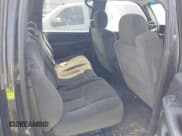 ✅ 2005 Chevrolet Silverado 2500HD LS • VIN: 1GCHK232X5F966561 • Lot: 42402828. Wystawiony na IAAI z przebiegiem 207 618 mil. Bezpłatny archiwum sprzedaży aukcyjnych z USA i szczegółowy raport historii pojazdu na DreamBid. Zdjęcie 8.