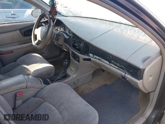 ✅ 2001 Buick Regal LS • VIN: 2G4WB52K611162104 • Lot: 41935549. Listed on IAAI with 171,767 mi. Free auction sales archive from the USA and detailed vehicle history report at DreamBid. Image 5.