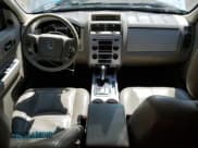 ✅ 2008 Mercury Mariner • VIN: 4M2CU91178KJ04136 • Lot: 60234715. Listed on Copart with 202,444 mi. Free auction sales archive from the USA and detailed vehicle history report at DreamBid. Image 8.