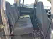 2002 Dodge Dakota SLT z VIN 1B7HL48X52S688636, wystawiony jako Copart lot #53062325 z przebiegiem 224 011 mil mil oraz Szkoda całkowita • Salvage title. Historia ofert i sprzedaży dostępna na DreamBid. Obrazek 10.