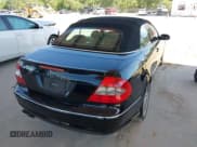 ✅ 2008 Mercedes-Benz CLK 550 • VIN: WDBTK72F58T089686 • Lot: 42295531. Wystawiony na IAAI z przebiegiem 237 733 mil. Bezpłatny archiwum sprzedaży aukcyjnych z USA i szczegółowy raport historii pojazdu na DreamBid. Zdjęcie 4.