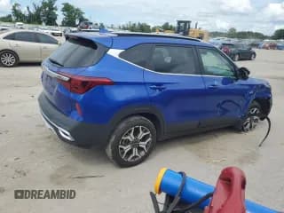 ✅ 2022 Kia Seltos EX • VIN: KNDERCAA6N7282471 • Lot: 71536665. Wystawiony na Copart z przebiegiem 73 432 mil. Bezpłatny archiwum sprzedaży aukcyjnych z USA i szczegółowy raport historii pojazdu na DreamBid. Zdjęcie 3.