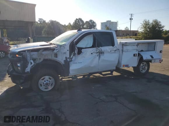 ✅ 2023 Chevrolet Silverado 2500HD • VIN: 1GB5WLE70PF173959 • Lot: 71738544. Wystawiony na Copart z przebiegiem 41 411 mil. Bezpłatny archiwum sprzedaży aukcyjnych z USA i szczegółowy raport historii pojazdu na DreamBid. Zdjęcie 1.