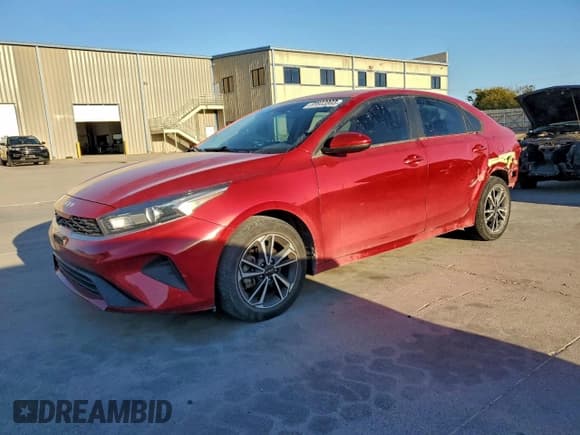 ✅ 2022 Kia Forte LXS • VIN: 3KPF24AD3NE460197 • Lot: 91833865. Wystawiony na Copart z przebiegiem 62 574 mil. Bezpłatny archiwum sprzedaży aukcyjnych z USA i szczegółowy raport historii pojazdu na DreamBid. Zdjęcie 1.