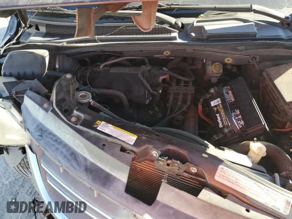 ✅ 2010 Volkswagen Routan SE • VIN: 2V4RW3D17AR231176 • Lot: 86768585. Listed on Copart with 198,699 mi. Free auction sales archive from the USA and detailed vehicle history report at DreamBid. Image 12.