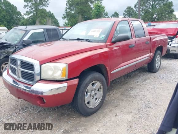 2006 Dodge Dakota Laramie with VIN 1D7HE58N26S713938, listed as a IAAI auction lot 42228131 with 175,608 mi miles and . Bid and sale history available at DreamBid. Image 17.