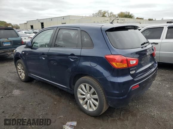 ✅ 2011 Mitsubishi Outlander SE • VIN: JA4AR4AU7BZ006616 • Lot: 86128195. Listed on Copart with 178,210 mi. Free auction sales archive from the USA and detailed vehicle history report at DreamBid. Image 2.