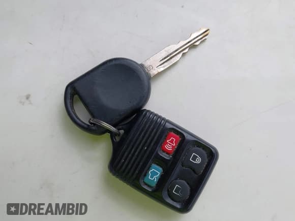 ✅ 2007 Ford Mustang GT Deluxe • VIN: 1ZVHT82H375278641 • Lot: 43571420. Listed on IAAI with 139,690 mi. Free auction sales archive from the USA and detailed vehicle history report at DreamBid. Image 11.