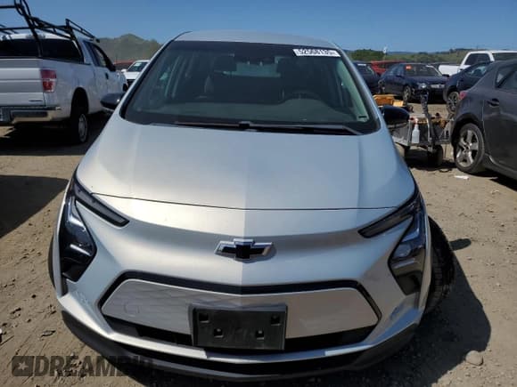 ✅ 2022 Chevrolet Bolt EV 1LT • VIN: 1G1FW6S00N4100861 • Lot: 52568135. Wystawiony na Copart z przebiegiem 42 220 mil. Bezpłatny archiwum sprzedaży aukcyjnych z USA i szczegółowy raport historii pojazdu na DreamBid. Zdjęcie 5.