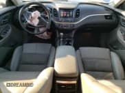 ✅ 2017 Chevrolet Impala LT • VIN: 2G1105S30H9102790 • Лот: 68887974. Опубликован ранее на Copart с пробегом 160 432 миль. Бесплатный доступ к архиву аукционных продаж из США и подробный отчёт об истории автомобиля на DreamBid. Изображение 8.