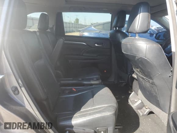 ✅ 2017 Toyota Highlander Hybrid Limited • VIN: 5TDDGRFH6HS023905 • Lot: 80952475. Listed on Copart with 292,799 mi. Free auction sales archive from the USA and detailed vehicle history report at DreamBid. Image 11.