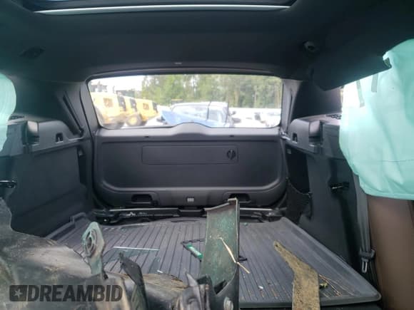 ✅ 2022 Volvo XC60 Momentum • VIN: YV4L12RK8N1081872 • Lot: 81415115. Listed on Copart with Not provided. Free auction sales archive from the USA and detailed vehicle history report at DreamBid. Image 10.