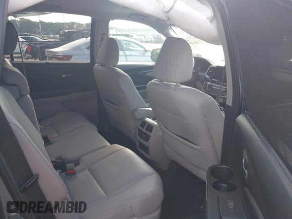 ✅ 2021 Honda Pilot EX-L • VIN: 5FNYF6H54MB031392 • Лот: 42835216. Опубликован ранее на IAAI с пробегом 48 278 миль. Бесплатный доступ к архиву аукционных продаж из США и подробный отчёт об истории автомобиля на DreamBid. Изображение 8.