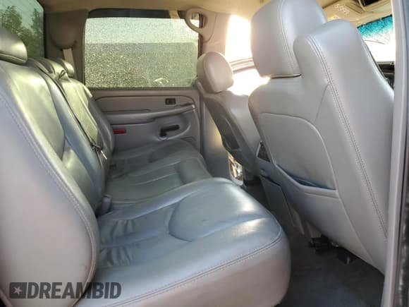 ✅ 2006 Chevrolet Silverado 2500HD LT2 • VIN: 1GCHK23D66F159926 • Lot: 45532525. Wystawiony na Copart z przebiegiem Nie podano. Bezpłatny archiwum sprzedaży aukcyjnych z USA i szczegółowy raport historii pojazdu na DreamBid. Zdjęcie 10.