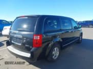 ✅ 2009 Dodge Grand Caravan SE • VIN: 1D8HN44E29B517028 • Lot: 43620575. Wystawiony na IAAI z przebiegiem 152 294 mil. Bezpłatny archiwum sprzedaży aukcyjnych z USA i szczegółowy raport historii pojazdu na DreamBid. Zdjęcie 4.