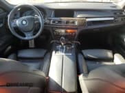 ✅ 2014 BMW 7 Series 750i • VIN: WBAYA8C5XED228235 • Lot: 85604144. Wystawiony na Copart z przebiegiem Nie podano. Bezpłatny archiwum sprzedaży aukcyjnych z USA i szczegółowy raport historii pojazdu na DreamBid. Zdjęcie 8.
