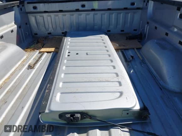 ✅ 2012 Chevrolet Silverado 1500 LT • VIN: 1GCRKSE72CZ130557 • Lot: 43447245. Listed on IAAI with 139,231 mi. Free auction sales archive from the USA and detailed vehicle history report at DreamBid. Image 12.