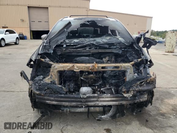 ✅ 2017 Chrysler Pacifica Touring L • VIN: 2C4RC1BG5HR535762 • Lot: 84739835. Wystawiony na Copart z przebiegiem Nie podano. Bezpłatny archiwum sprzedaży aukcyjnych z USA i szczegółowy raport historii pojazdu na DreamBid. Zdjęcie 5.