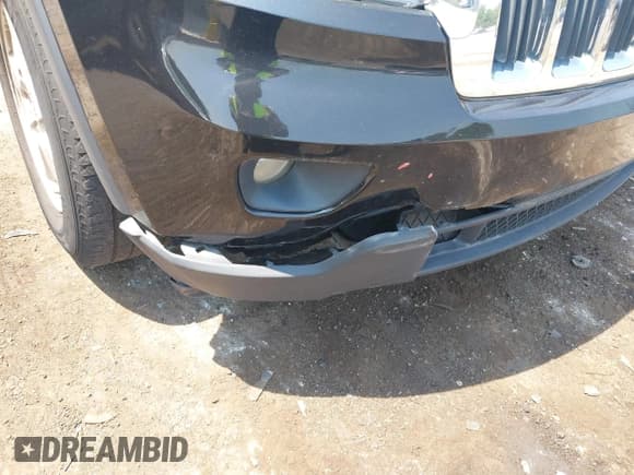 ✅ 2011 Jeep Grand Cherokee Laredo • VIN: 1J4RR4GG7BC596730 • Lot: 42473954. Listed on IAAI with 163,674 mi. Free auction sales archive from the USA and detailed vehicle history report at DreamBid. Image 6.