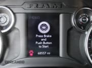 ✅ 2022 Ram 5500 Tradesman • VIN: 3C7WRNDL4NG103171 • Lot: 64131145. Wystawiony na Copart z przebiegiem 68 557 mil. Bezpłatny archiwum sprzedaży aukcyjnych z USA i szczegółowy raport historii pojazdu na DreamBid. Zdjęcie 8.