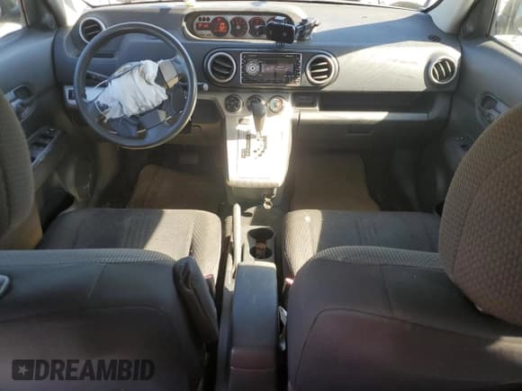 ✅ 2009 Scion xB • VIN: JTLKE50E391088878 • Lot: 82741535. Wystawiony na Copart z przebiegiem 240 810 mil. Bezpłatny archiwum sprzedaży aukcyjnych z USA i szczegółowy raport historii pojazdu na DreamBid. Zdjęcie 8.