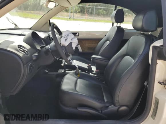 ✅ 2007 Volkswagen Beetle • VIN: 3VWRF31YX7M415486 • Lot: 67606345. Listed on Copart with 80,488 mi. Free auction sales archive from the USA and detailed vehicle history report at DreamBid. Image 7.