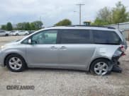 ✅ 2013 Toyota Sienna LE AAS • VIN: 5TDKK3DC5DS348078 • Lot: 43319089. Listed on IAAI with 133,827 mi. Free auction sales archive from the USA and detailed vehicle history report at DreamBid. Image 15.