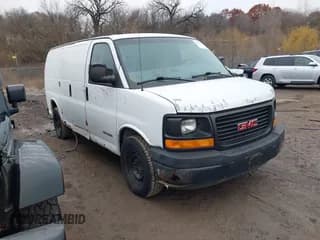 ✅ 2004 GMC Savana Cargo • VIN: 1GTHG35U641132000 • Lot: 43752597. Wystawiony na IAAI z przebiegiem 179 847 mil. Bezpłatny archiwum sprzedaży aukcyjnych z USA i szczegółowy raport historii pojazdu na DreamBid. Zdjęcie 1.