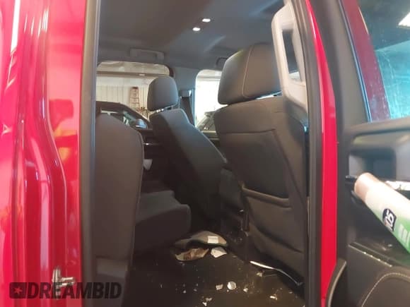 ✅ 2016 Chevrolet Silverado 1500 LT • VIN: 1GCVKREC0GZ157217 • Лот: 43406829. Опубликован ранее на IAAI с пробегом 81 258 миль. Бесплатный доступ к архиву аукционных продаж из США и подробный отчёт об истории автомобиля на DreamBid. Изображение 8.