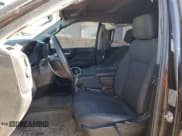 ✅ 2019 Chevrolet Silverado 1500 Work Truck • VIN: 1GCPWAEH5KZ288517 • Lot: 49220895. Wystawiony na Copart z przebiegiem 174 081 mil. Bezpłatny archiwum sprzedaży aukcyjnych z USA i szczegółowy raport historii pojazdu na DreamBid. Zdjęcie 7.