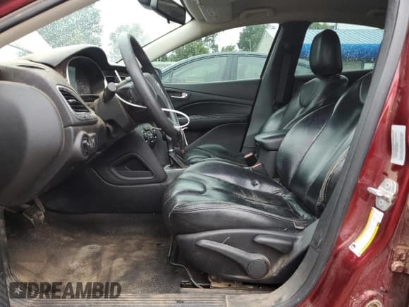 ✅ 2015 Dodge Dart SE • VIN: 1C3CDFAA3FD301766 • Лот: 70656775. Опубликован ранее на Copart с пробегом 77 724 миль. Бесплатный доступ к архиву аукционных продаж из США и подробный отчёт об истории автомобиля на DreamBid. Изображение 7.