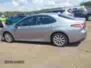 2019 Toyota Camry LE z VIN 4T1B11HK4KU231489, wystawiony jako IAAI lot #43294900 z przebiegiem 223 226 mil mil oraz . Historia ofert i sprzedaży dostępna na DreamBid. Obrazek 14.