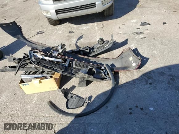 ✅ 2018 Dodge Durango SXT • VIN: 1C4RDJAG9JC116388 • Лот: 92186375. Опубликован ранее на Copart с пробегом 166 190 миль. Бесплатный доступ к архиву аукционных продаж из США и подробный отчёт об истории автомобиля на DreamBid. Изображение 13.