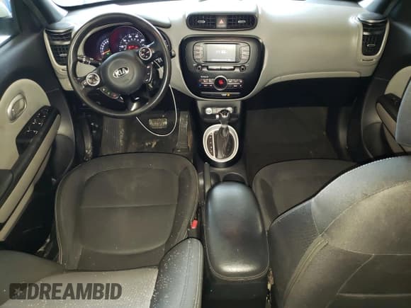 ✅ 2017 Kia Soul + • VIN: KNDJP3A57H7425696 • Lot: 67273865. Wystawiony na Copart z przebiegiem 152 886 mil. Bezpłatny archiwum sprzedaży aukcyjnych z USA i szczegółowy raport historii pojazdu na DreamBid. Zdjęcie 8.