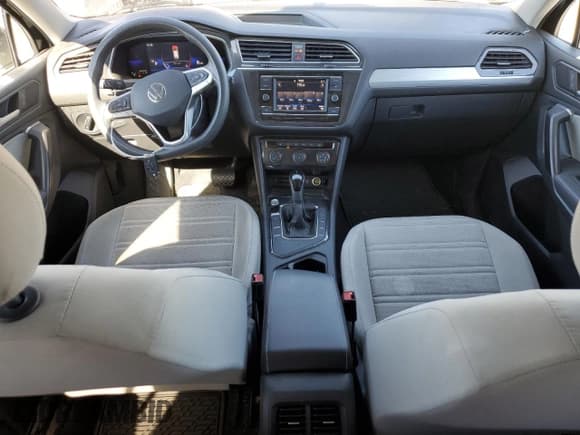 ✅ 2022 Volkswagen Tiguan S • VIN: 3VV1B7AX9NM111963 • Lot: 85392495. Listed on Copart with 26,214 mi. Free auction sales archive from the USA and detailed vehicle history report at DreamBid. Image 8.