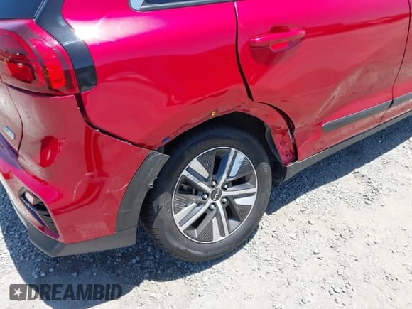 ✅ 2022 Kia Niro EX Premium • VIN: KNDCE3LC0N5525687 • Lot: 42548910. Wystawiony na IAAI z przebiegiem 24 752 mil. Bezpłatny archiwum sprzedaży aukcyjnych z USA i szczegółowy raport historii pojazdu na DreamBid. Zdjęcie 6.