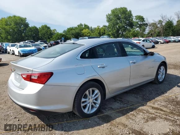 ✅ 2017 Chevrolet Malibu LT • VIN: 1G1ZE5ST0HF181924 • Lot: 67925425. Listed on Copart with 112,244 mi. Free auction sales archive from the USA and detailed vehicle history report at DreamBid. Image 3.